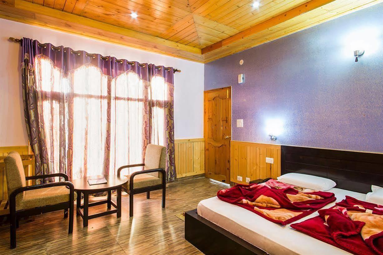 Village Live In Resort Chail Esterno foto